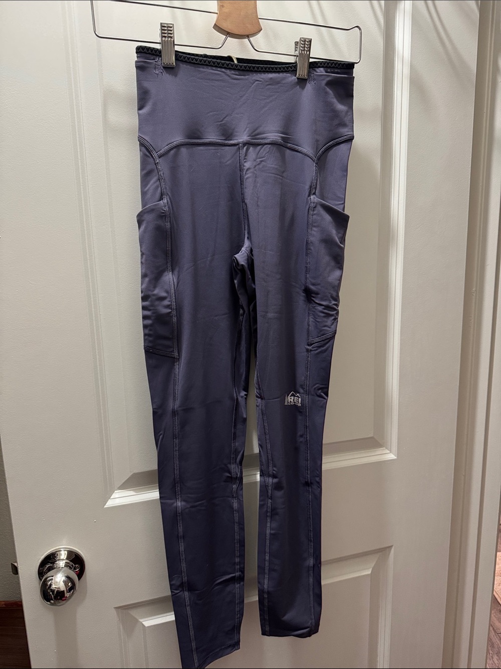REI Women's Slate Navy Performance Leggings with Side Pockets